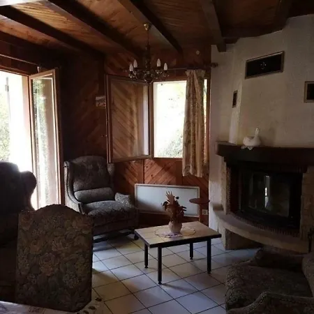 בית נופש House Cerbillonas 6 *